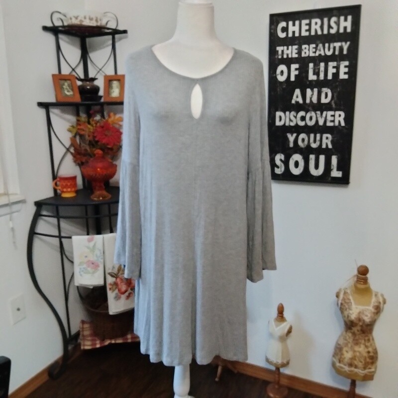 NEW! Chelsea &amp; Theodore Large Women&#39;s Boho Grey Ribbed Trumpet Sleeve Stretchy Dress