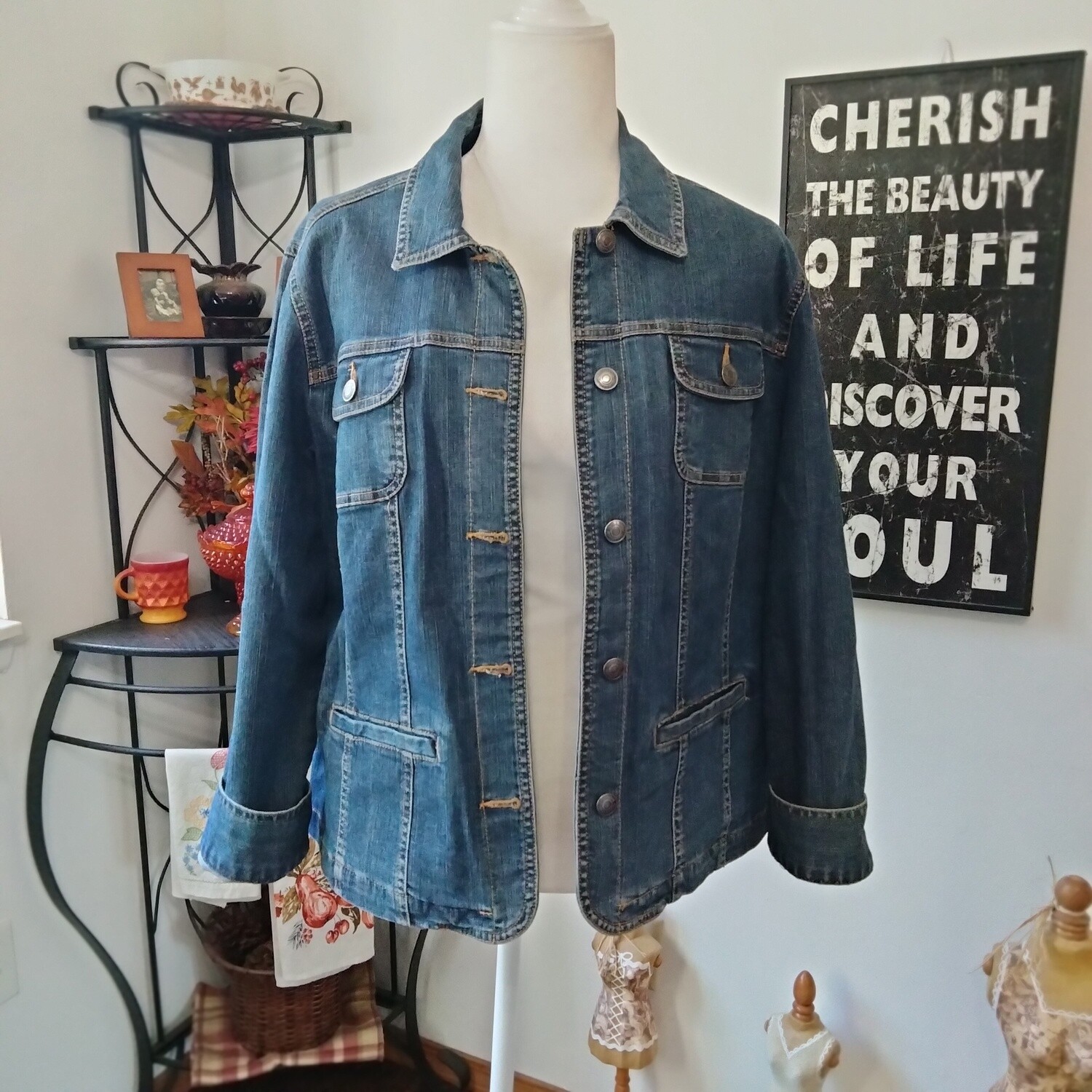 Croft &amp; Barrow Medium Women&#39;s Cotton Button-Up Denim Jean Jacket