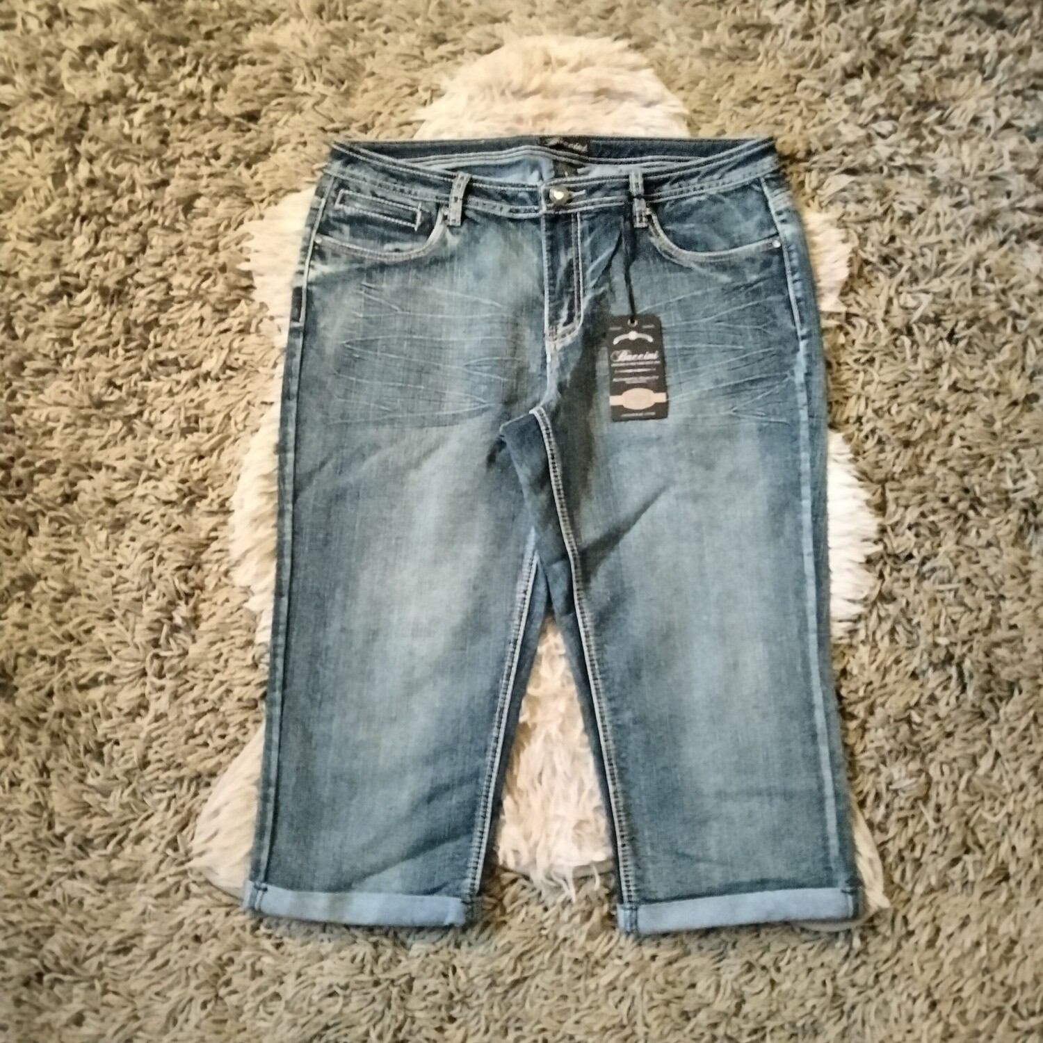 NEW! Baccini Sz 12 Women&#39;s Mid-Rise Capri Cropped Slight Stretch Jeans