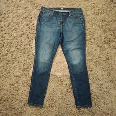 Old Navy Sz 14 Long Women's Curvy Skinny Mid-Rise Stretch Jeans