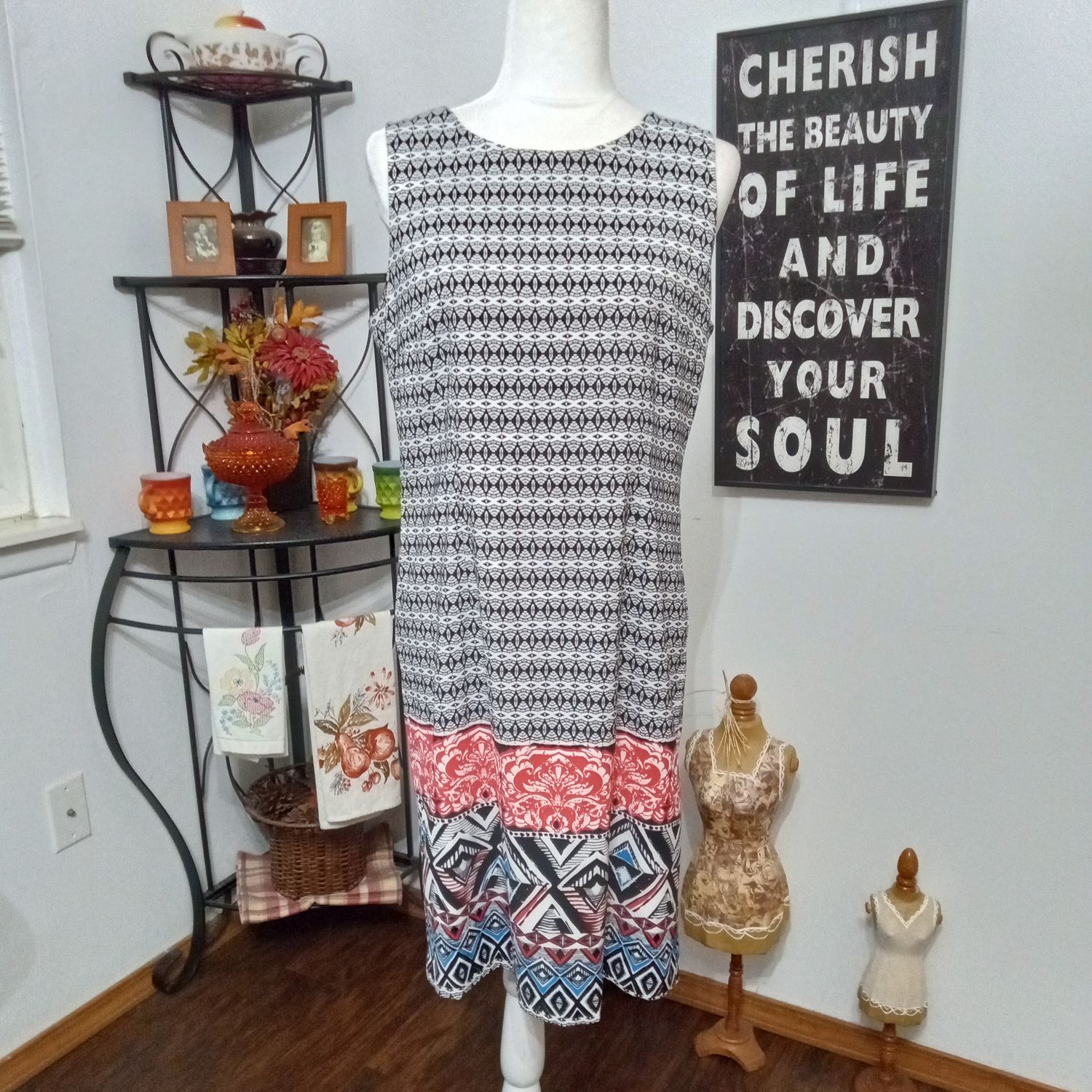 Mario Serrani Sz 10 Medium Women&#39;s Black Geometric Print Sleeveless Shift Dress