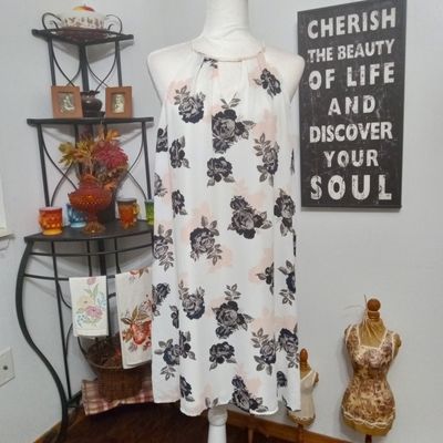 Candies XL Women&#39;s Jrs Floral Print Halter Sleeveless Knee Length Dress