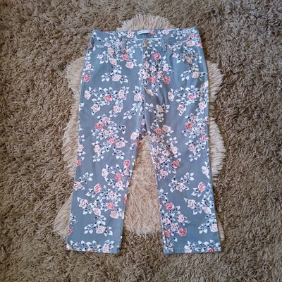 Lee Sz 14 Women&#39;s Grey Floral Natural Fit Mid Rise Ankle Cropped Jeans