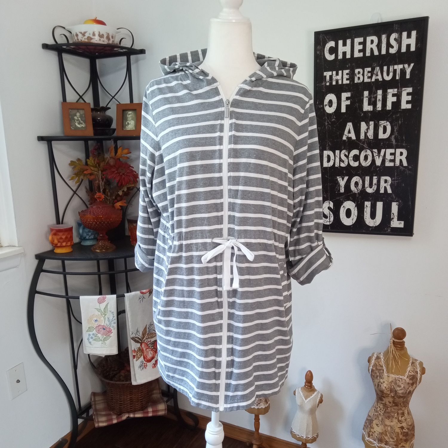 Apt. 9 1X Women&#39;s Cotton Grey &amp; White Striped Tunic Plus Size Hoodie