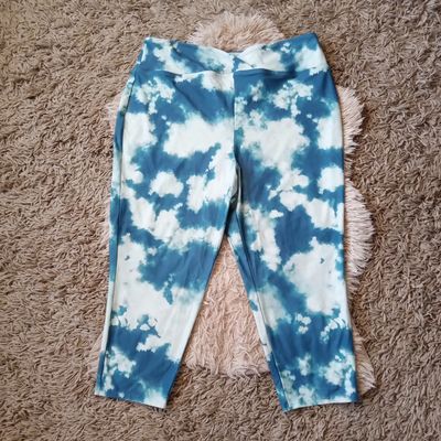 NEW! Adore Me 1X Women&#39;s Blue White Lotus Crossover Capri Leggings