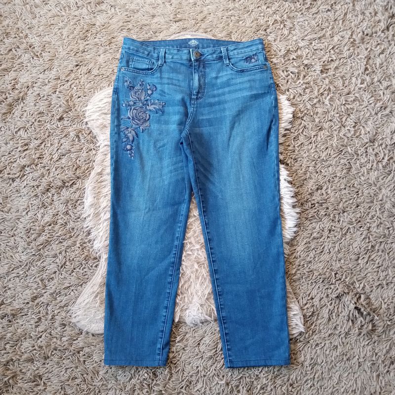 St. John&#39;s Bay 10 Petite Women&#39;s Floral Embellished Mid Rise Stretch Jeans