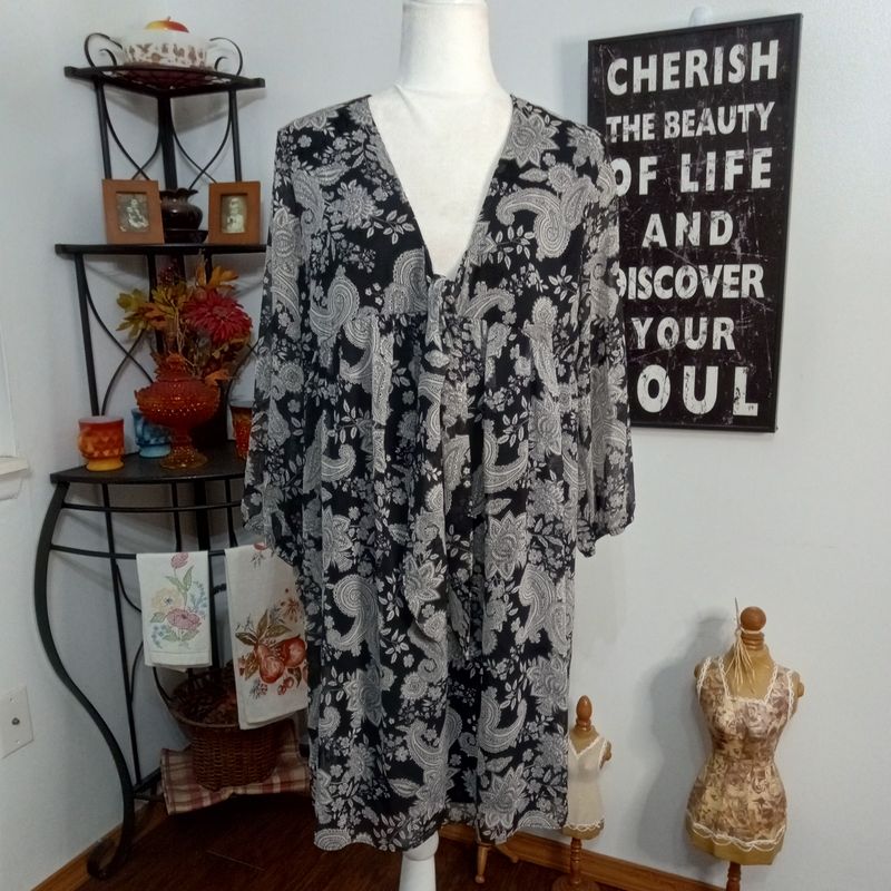 Primark Sz 10 Medium Women&#39;s Black &amp; White Boho Floral Paisley Knee Length Dress