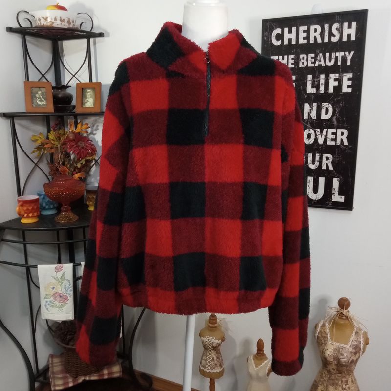 SO 2X Women&#39;s Red &amp; Black Buffalo Plaid Soft Plush Fleece Sweatshirt