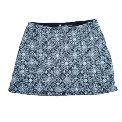Tranquility Medium Women&#39;s Black &amp; White Floral Active Skort Shorts