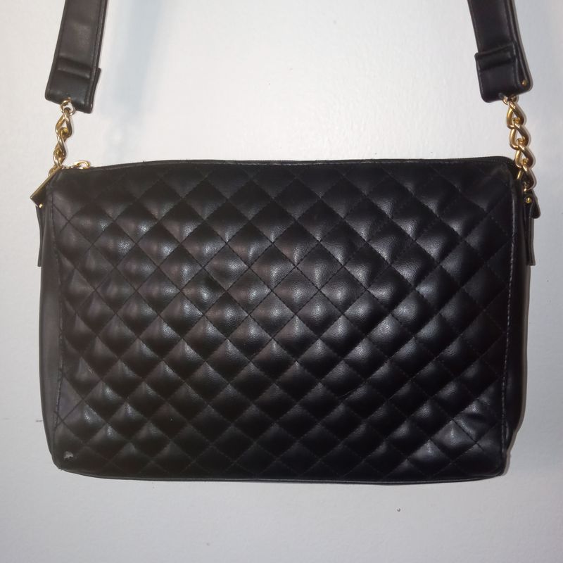 Jaclyn Smith Black Classic Quilted Medium Shoulder Handbag Purse