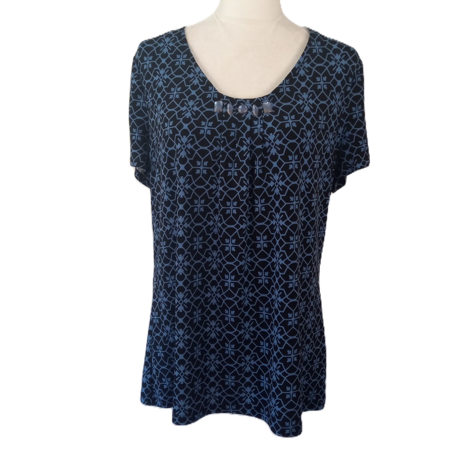 Croft &amp; Barrow Large Women&#39;s Blue Beaded Neckline Short Sleeve Stretchy Blouse