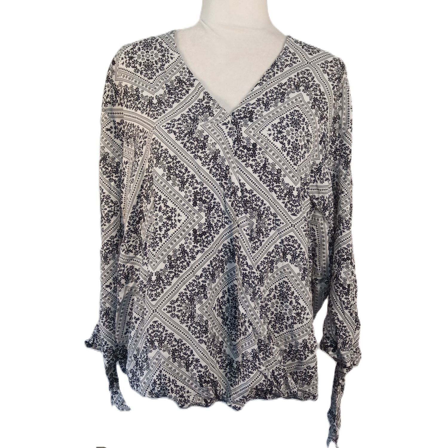 Como Vintage XXL Women&#39;s White &amp; Black Boho Floral 3/4 Sleeve Wrap Blouse