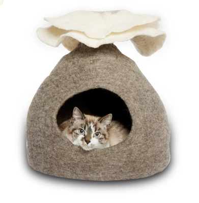 Wool Vase bed