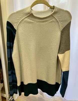 Z Cream/light blue stripe sleeve sweater