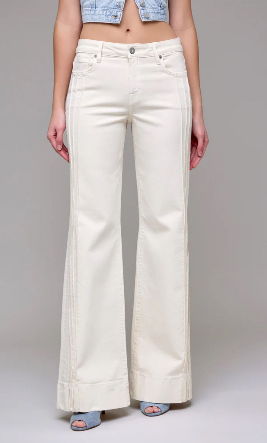 Hidden Happi Pintuck Jean