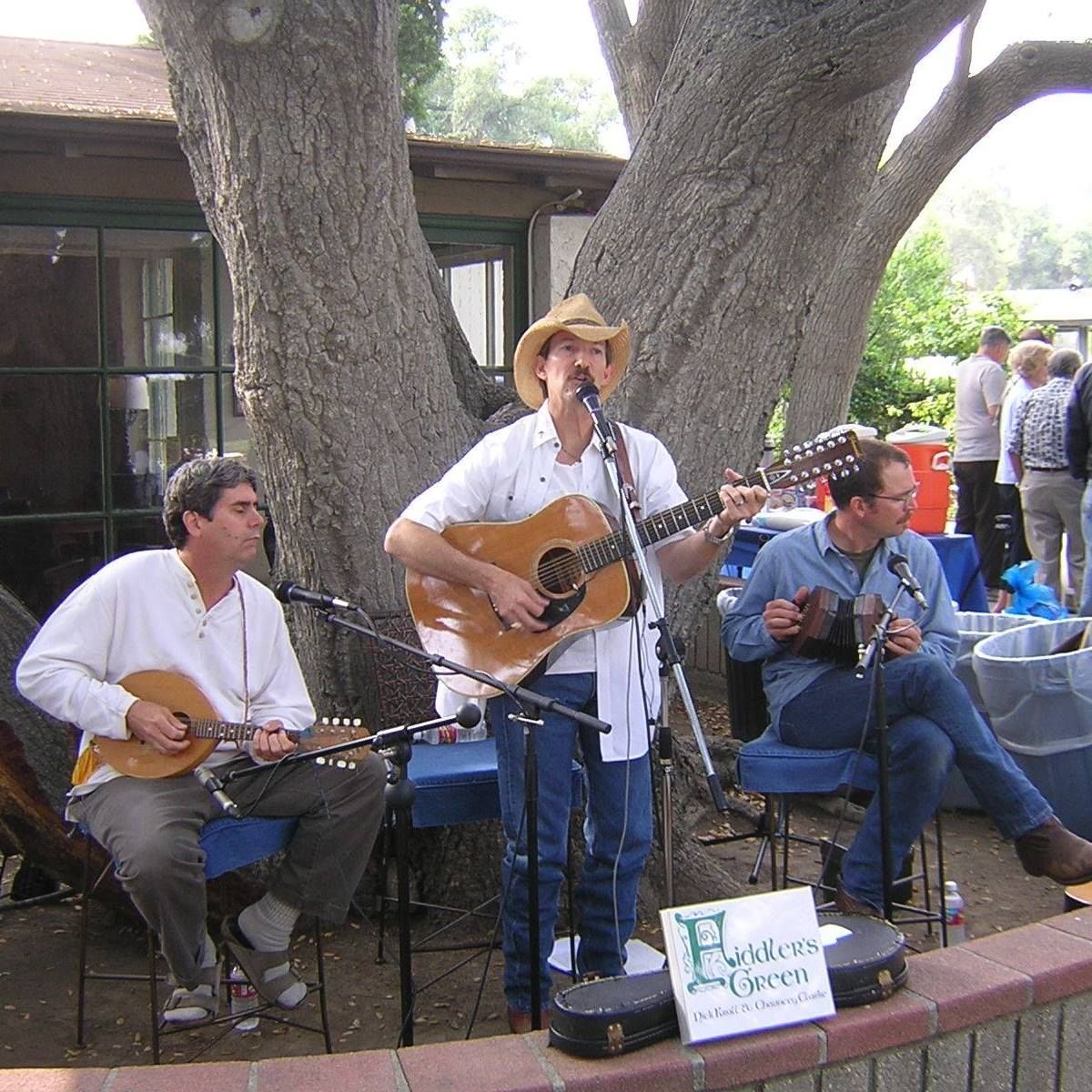 Guitar Lessons (or Mandolin, Ukulele, Bass) 12 lessons x $40 / 90  days