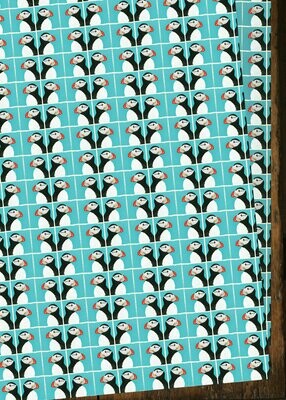 LWNDG7 Tiled Puffins Gift Wrap (20 sheets)