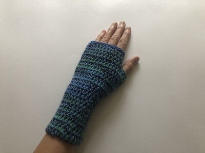 Women’s Long Cuff Ocean Blue Crochet Gloves