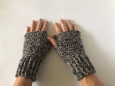 Men’s Crochet Fingerless Gloves