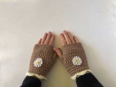 Women’s Crochet Fingerless Gloves