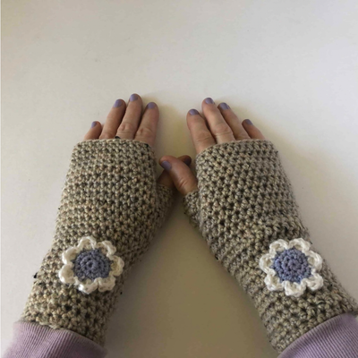 "women's long cuff beige crochet fingerless gloves"