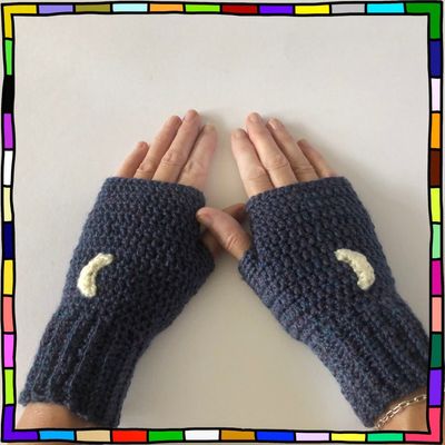 Women&#39;s Midnight Blue Half Moon Motif Crochet Fingerless Gloves