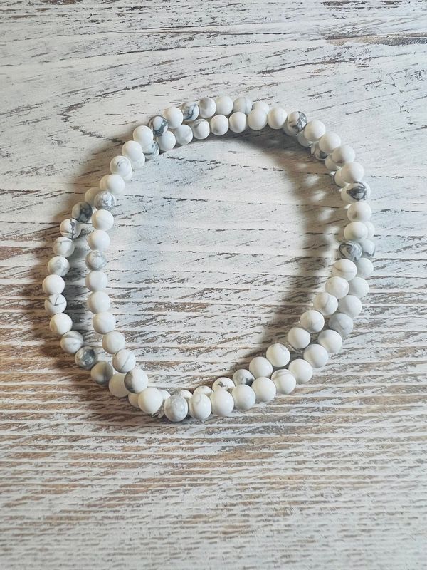 Howlite Stack
