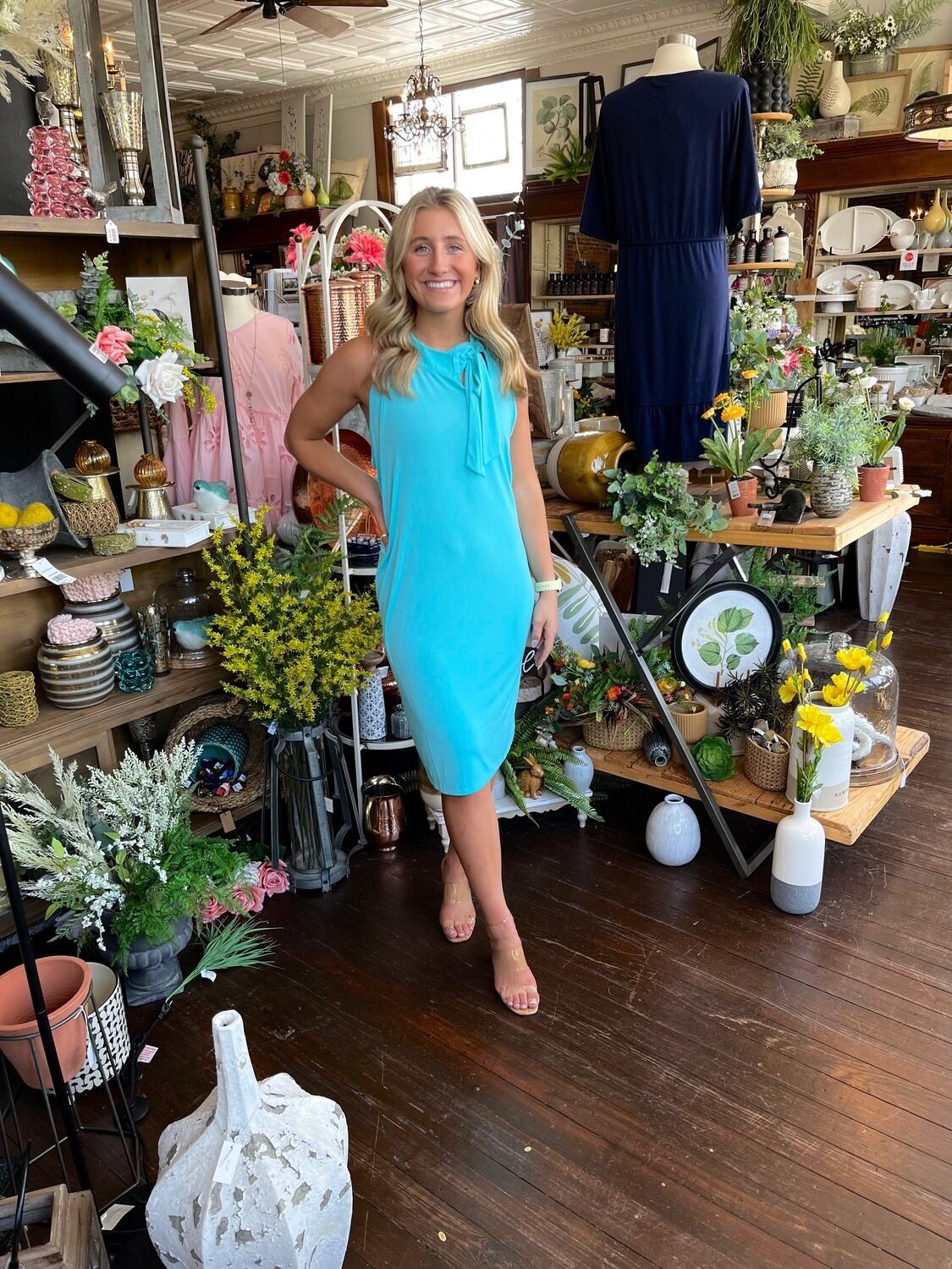 Crepe Sleeveless Tie Dress
