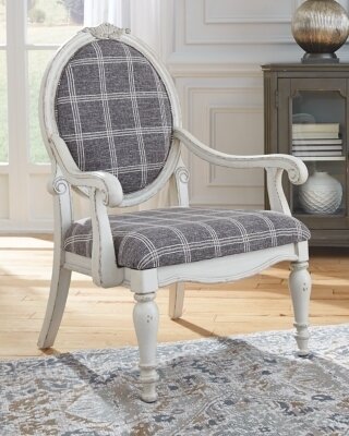 Kornelia Accent Chair