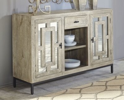 Halamay Dining Room Server