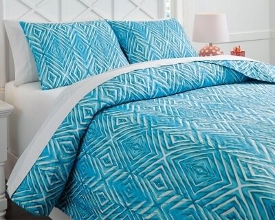 Jolana 3-Piece Full Quilt Set
