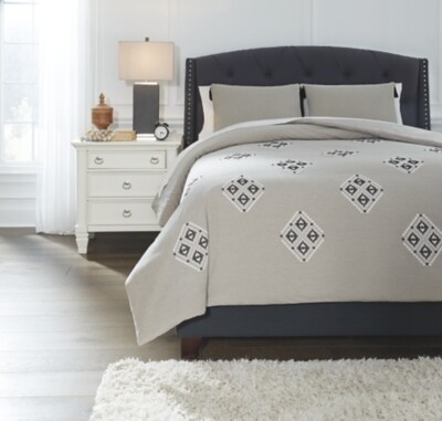 Jawanza 3-Piece Queen Comforter Set