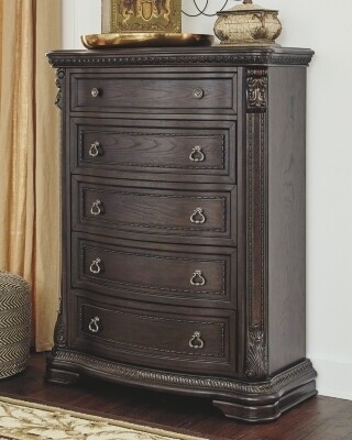 Wellsbrook Chest of Drawers