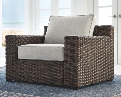 Alta Grande Lounge Chair with Cushion