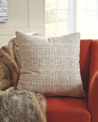 Arcus Pillow (Set of 4)