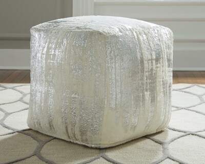 Alessandra Pouf