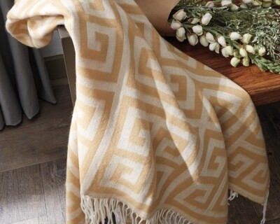 Anitra Throw (Set of 3)