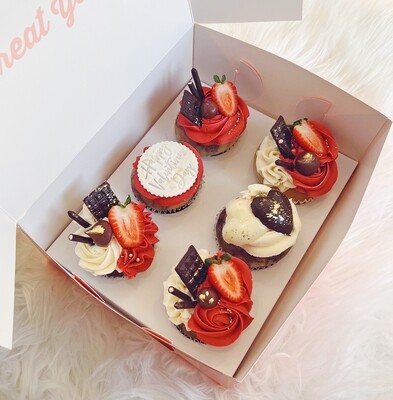 Valentine's Chocolate & Strawberry Cupcakes