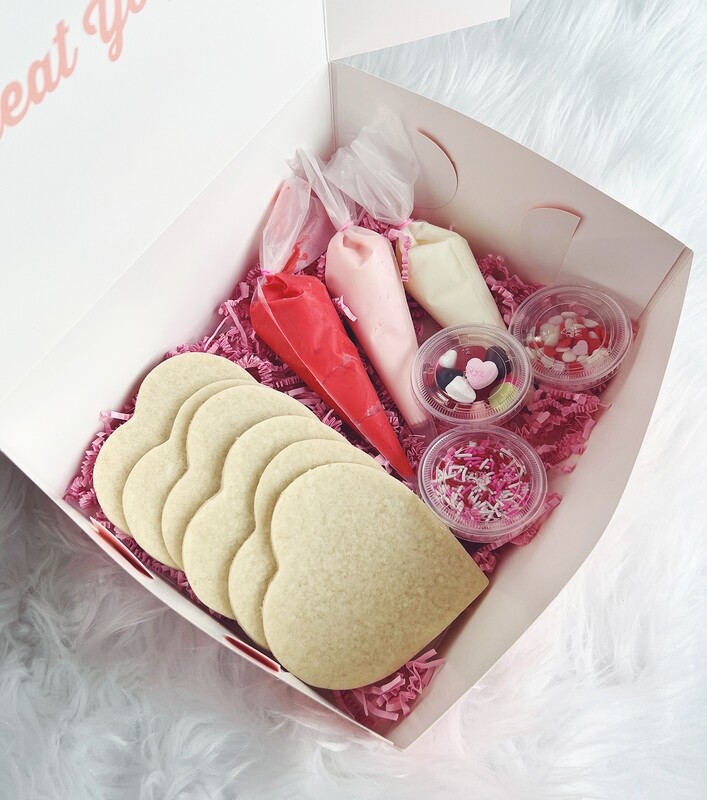 Valentine&#39;s Sugar Cookie Decorating Kit