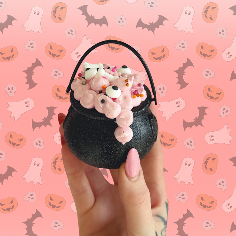 Cauldron Cake Bits