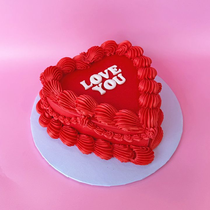 Vintage Heart Cake, Cake Size: 6&quot; Single Layer, Dietary Preference: None
