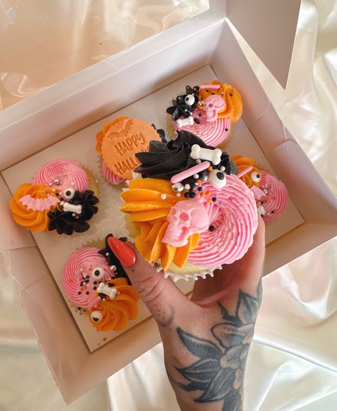 Halloween Ruffle Cupcakes