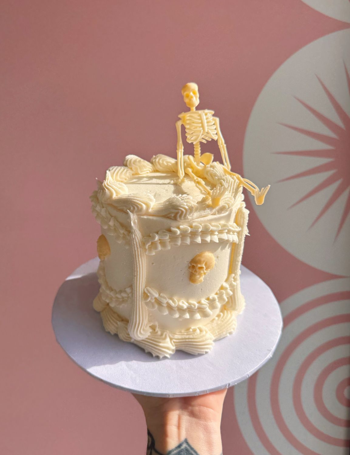 Skeleton Vintage Cake