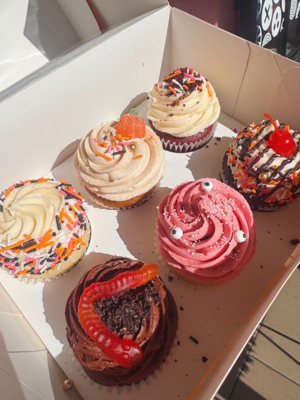 Classic Halloween Cupcake Pack
