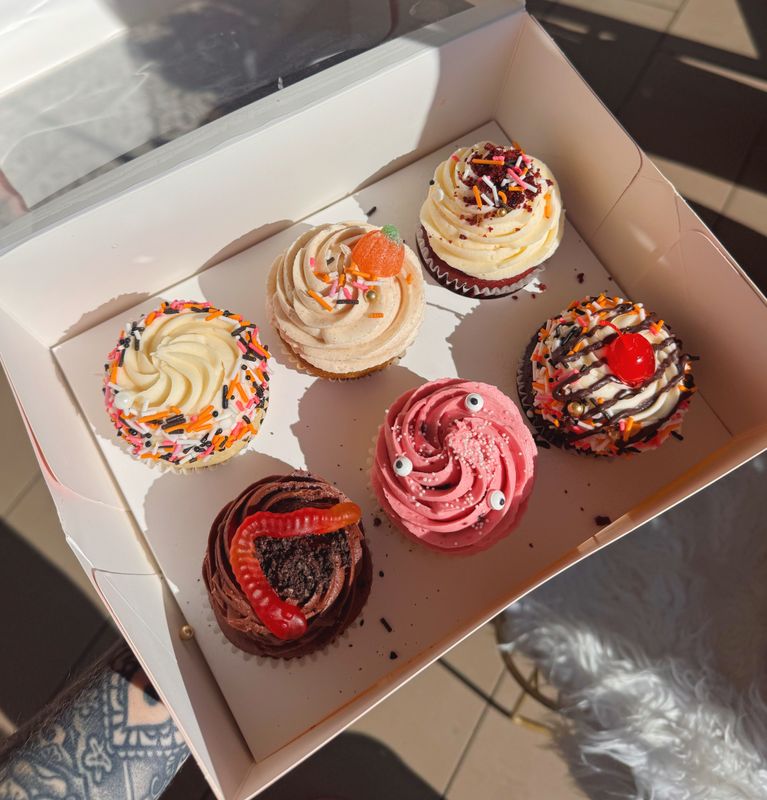 Classic Halloween Cupcake Pack