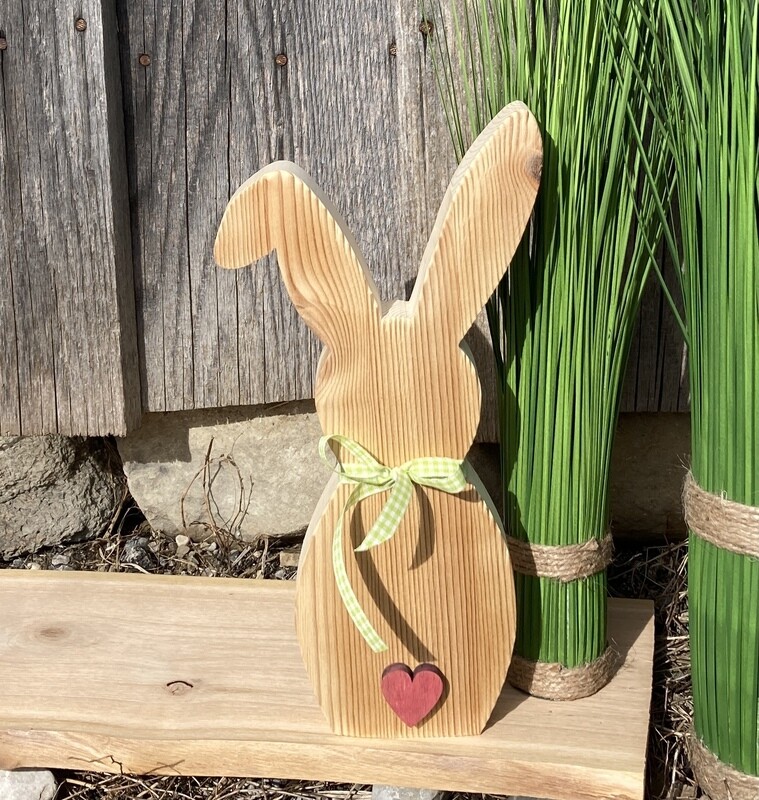 Hase &quot;Beni Knickohr&quot;
Kiefernholz