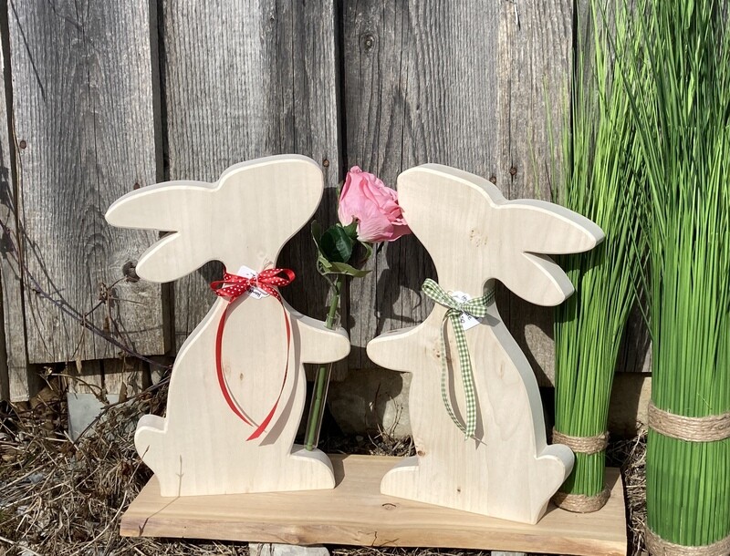 großer Hase Lindenholz ab