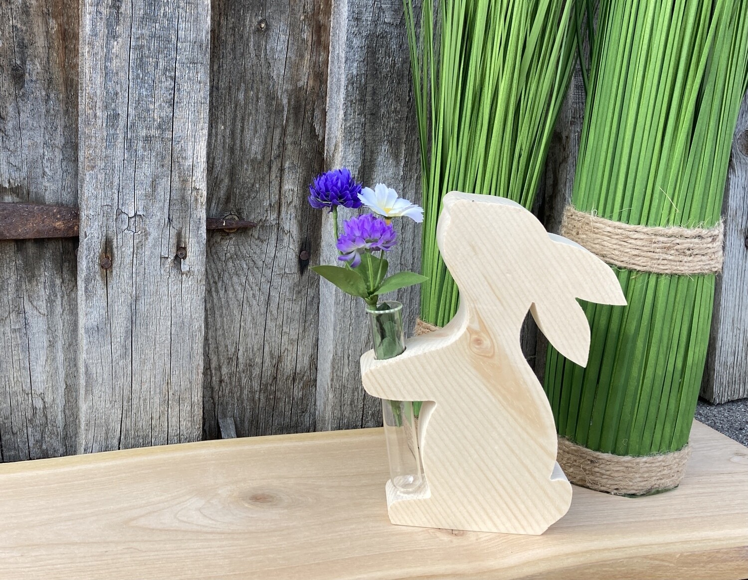 kleiner Hase 
Zirbenholz