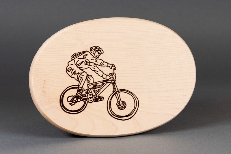 Brotzeitbrett „Mountainbiker“ oval, natur