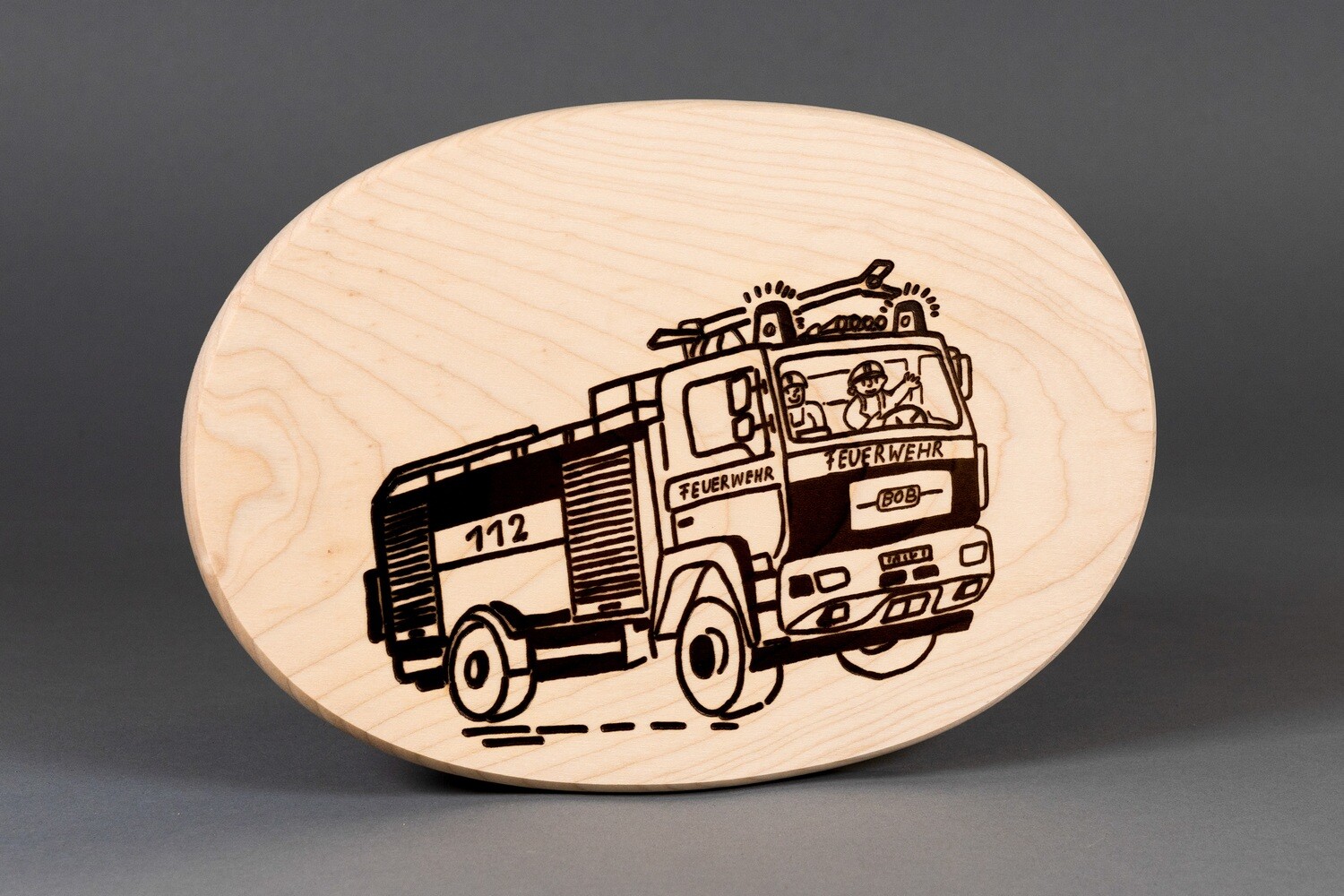 Brotzeitbrett „Feuerwehrauto“ oval, natur